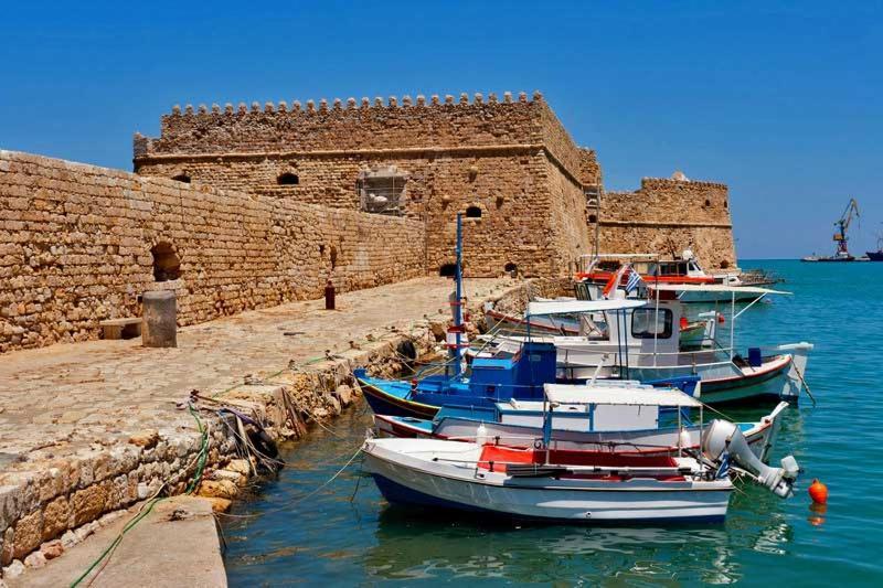 Archipelagos Apt In The Heart Of The City Candia Esterno foto